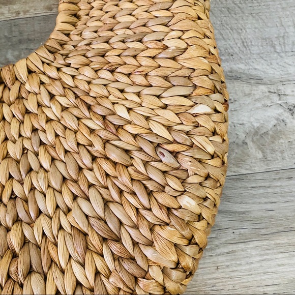 PUTU by J. Maclear Rattan Wicker Handbag - Picture 8 of 12